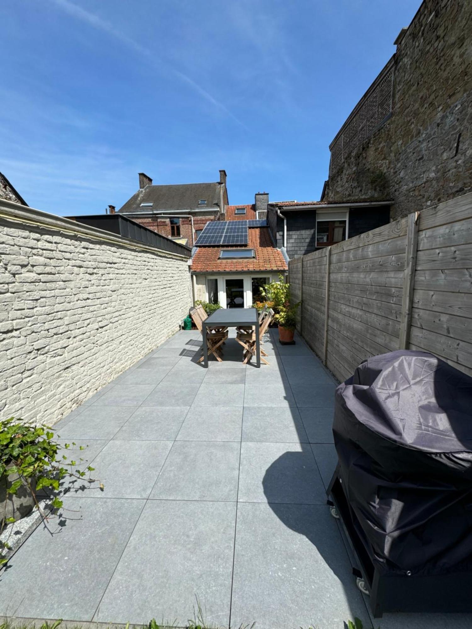 Le Jardin Du Perron Apartment *